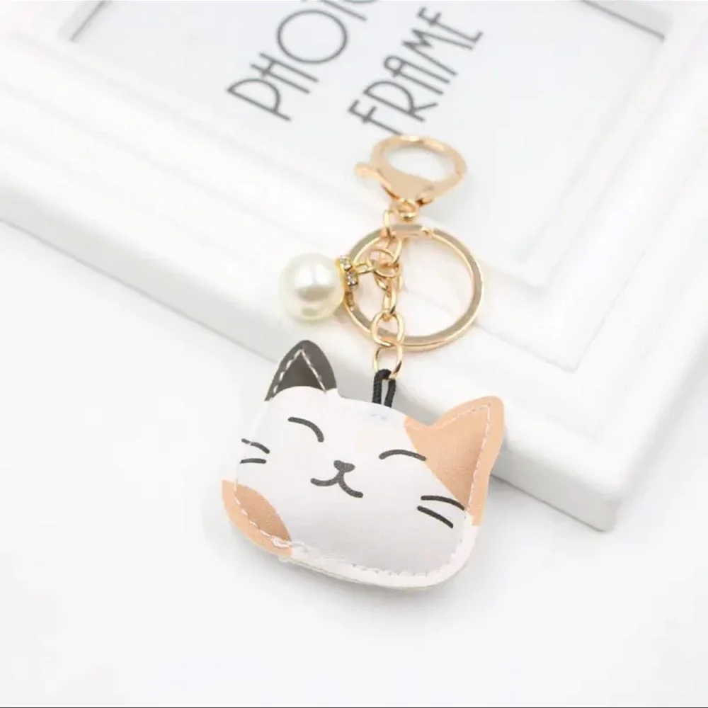 Cat Keychain with Pearl Accent, NEW